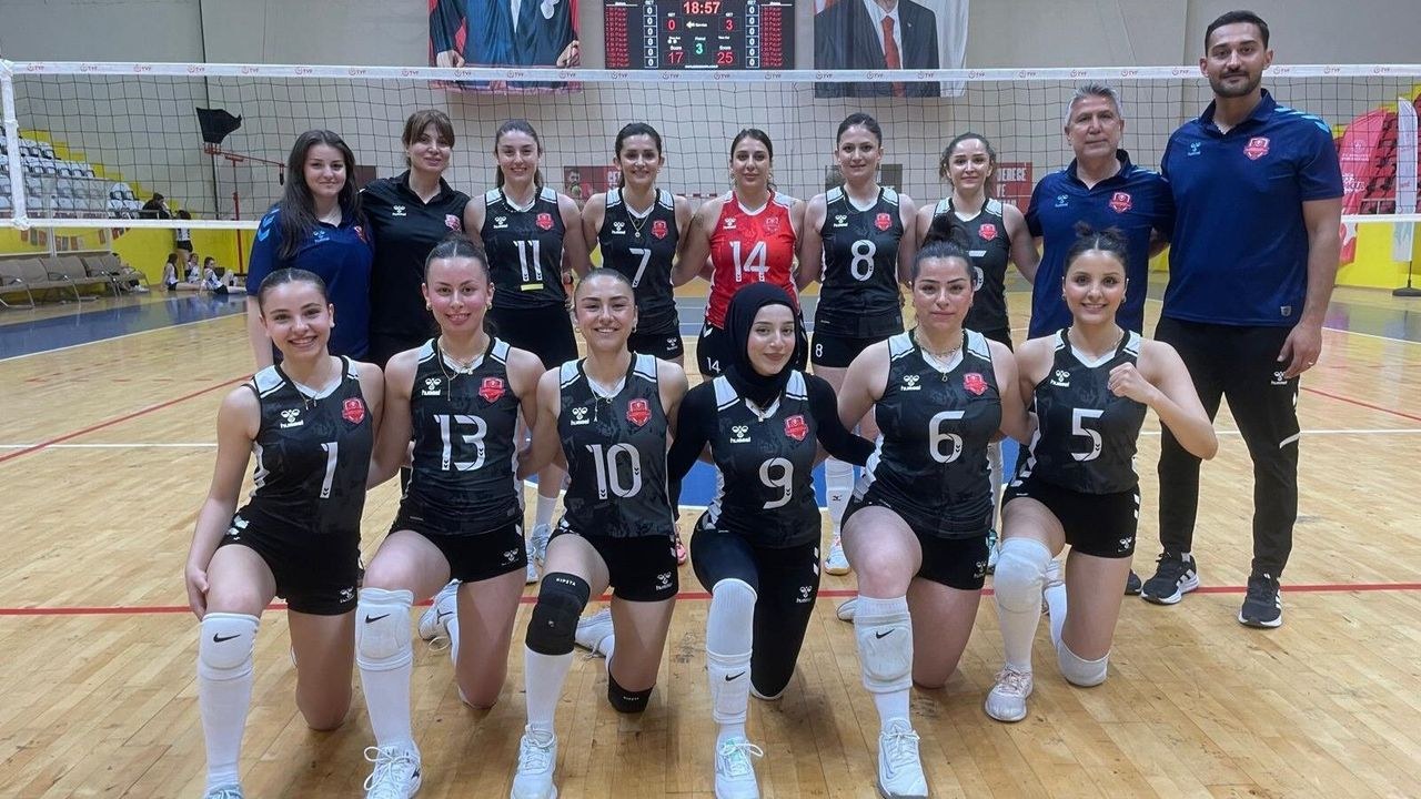 Kahramanmaraş Büyükşehir Kadın Voleybolu 2. Lig'e Yükseldi