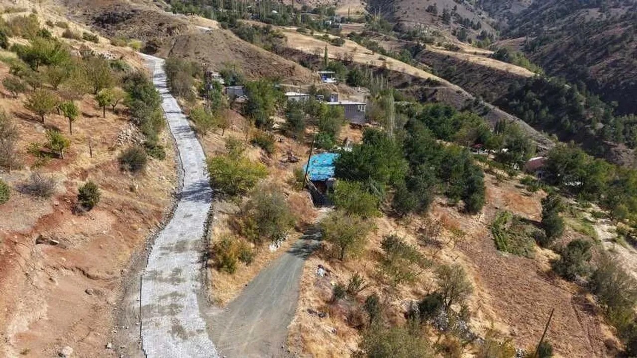 Kahramanmaraş Ekinözü'nde Yollar İçin Büyük İhale Düğmeye Basıldı