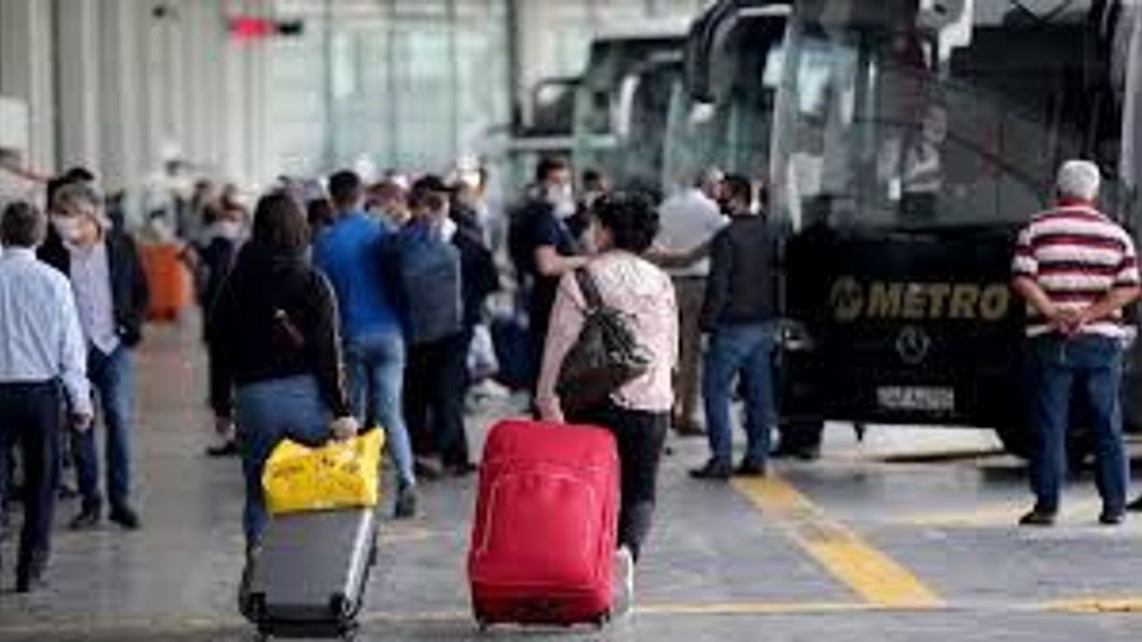 Kahramanmaraşlıları yakından ilgilendiren yeni düzenlemeyle otobüs biletlerinde 12 saat kala tam iade hakkı geldi. Açık…