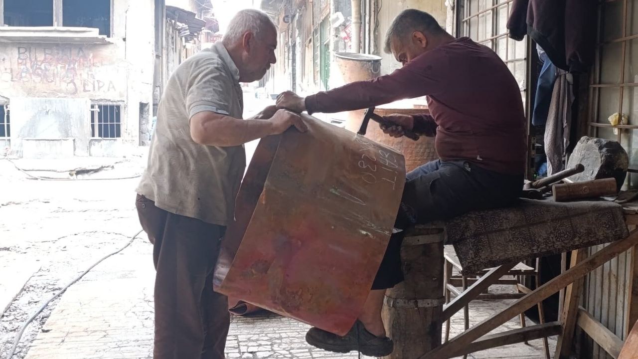 Kahramanmaraş'ta Bakırcılık ve Demircilik Meslekleri Can Çekişiyor