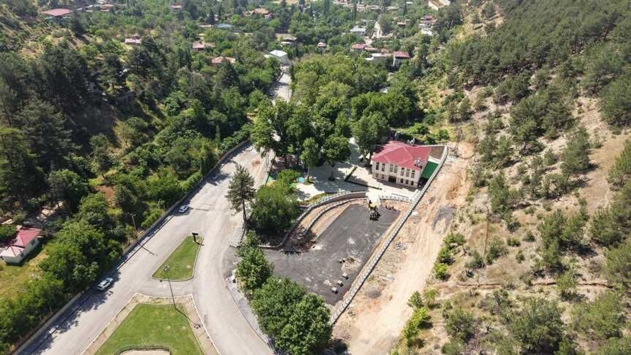 Kahramanmaraş Dulkadiroğlu'nda Çınaraltı Çay Bahçesi Açılışa Hazır