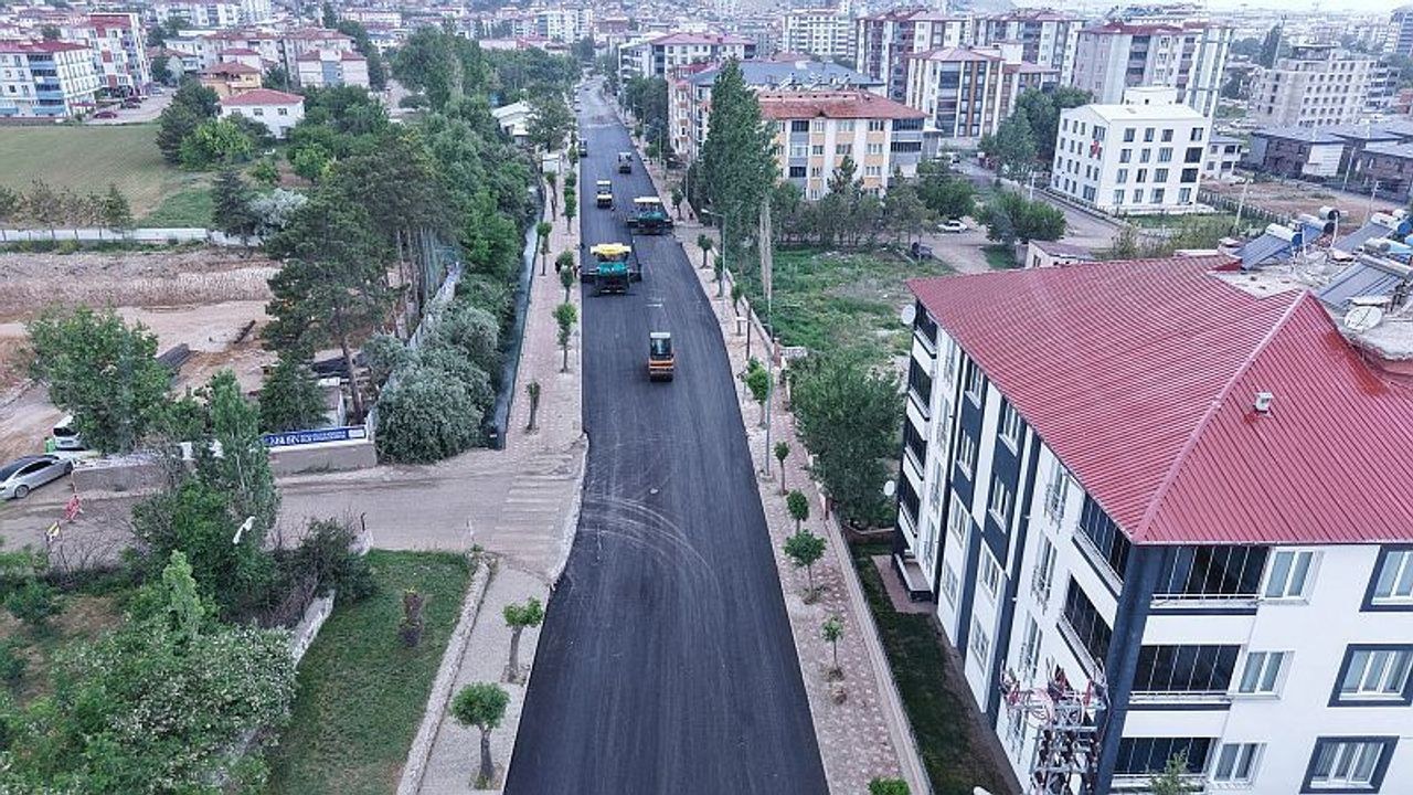 Kahramanmaraş Elbistan'da Pınarbaşı Asfaltı %75 Tamamlandı