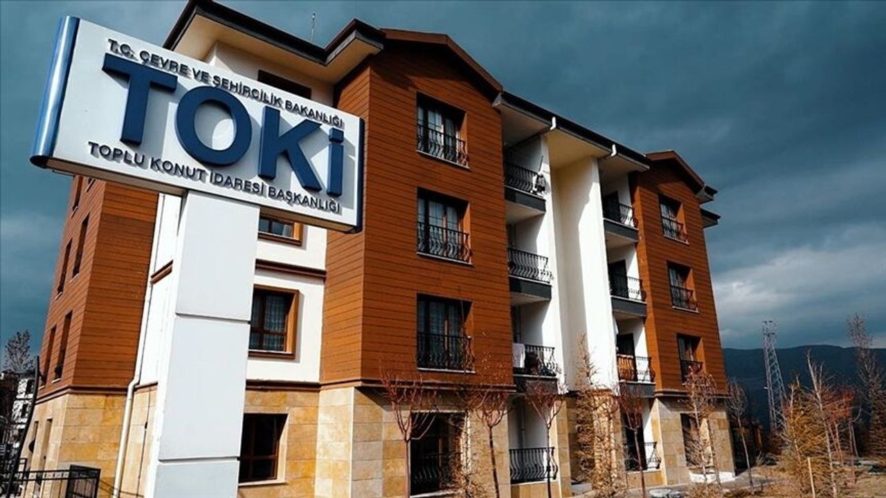 Kahramanmaraş'ta TOKİ, orta gelir grubuna yönelik 1073 yeni konut satışa sunuyor. Deprem sonrası konut ihtiyacını karşı…